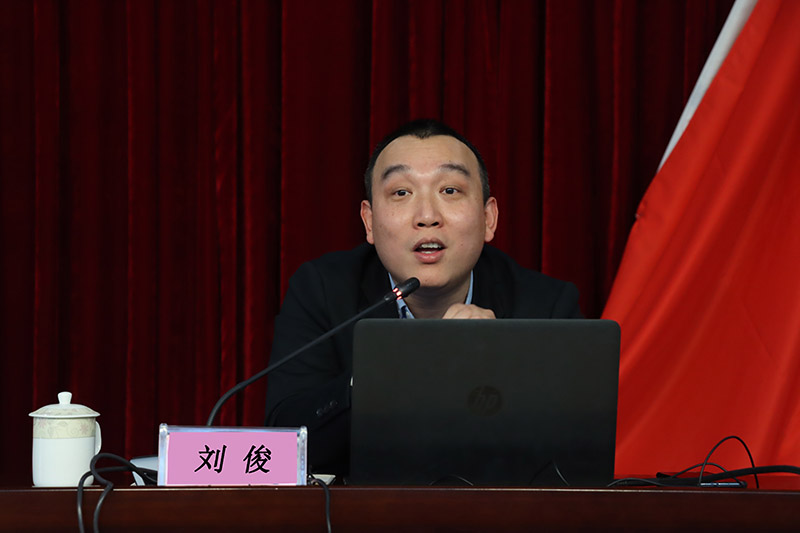 校1.jpg 校1.jpg