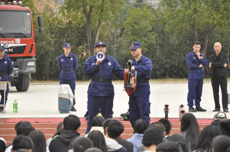 微信图片_20191120103113_编辑.jpg 微信图片_20191120103113_编辑.jpg