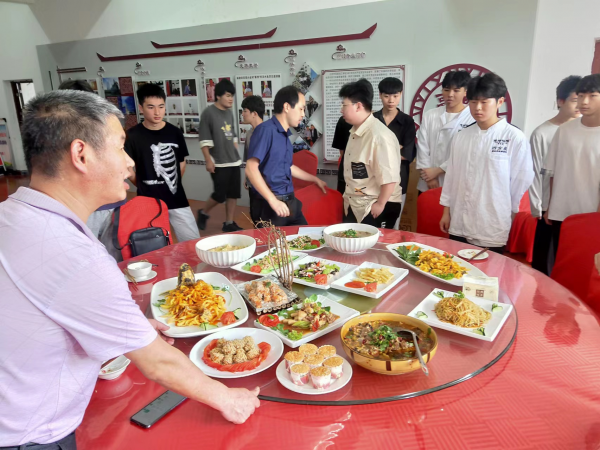 5月11日商贸系(热菜)职业教育周图片4.png