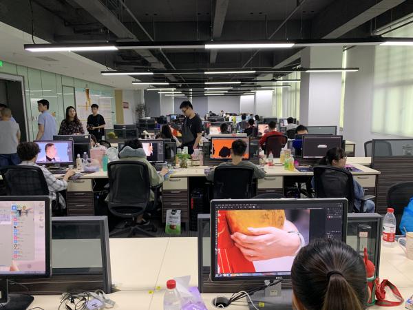厦门铂爵婚纱有限公司1.jpg