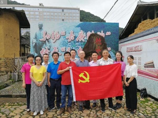 b52cda69217654bc624ee3ffd34527b_副本.jpg
